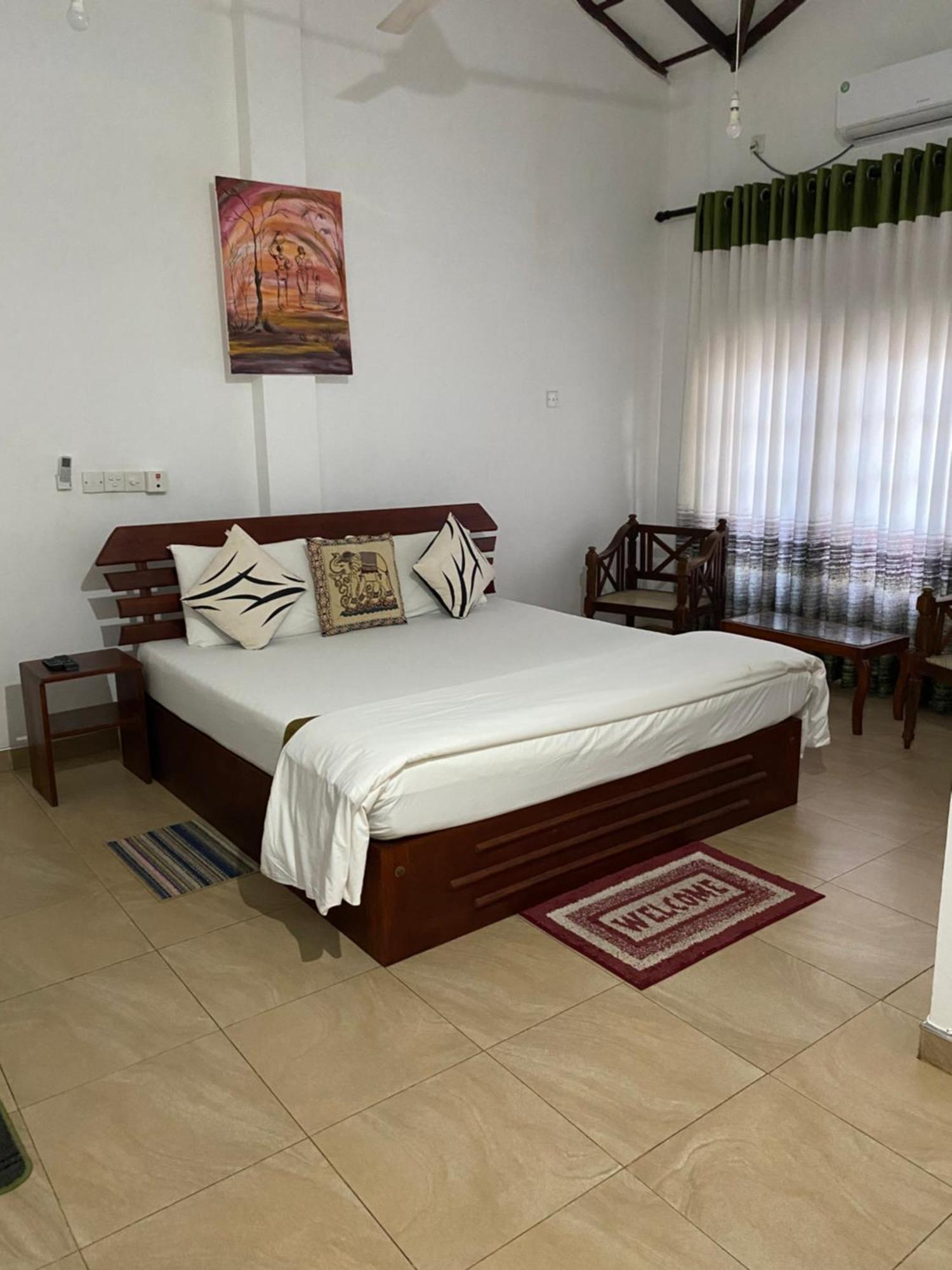 Why Not Palace Anuradhapura Exterior foto